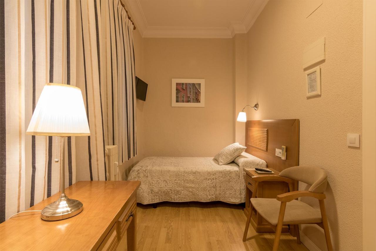 Hostal Santillan مدريد المظهر الخارجي الصورة