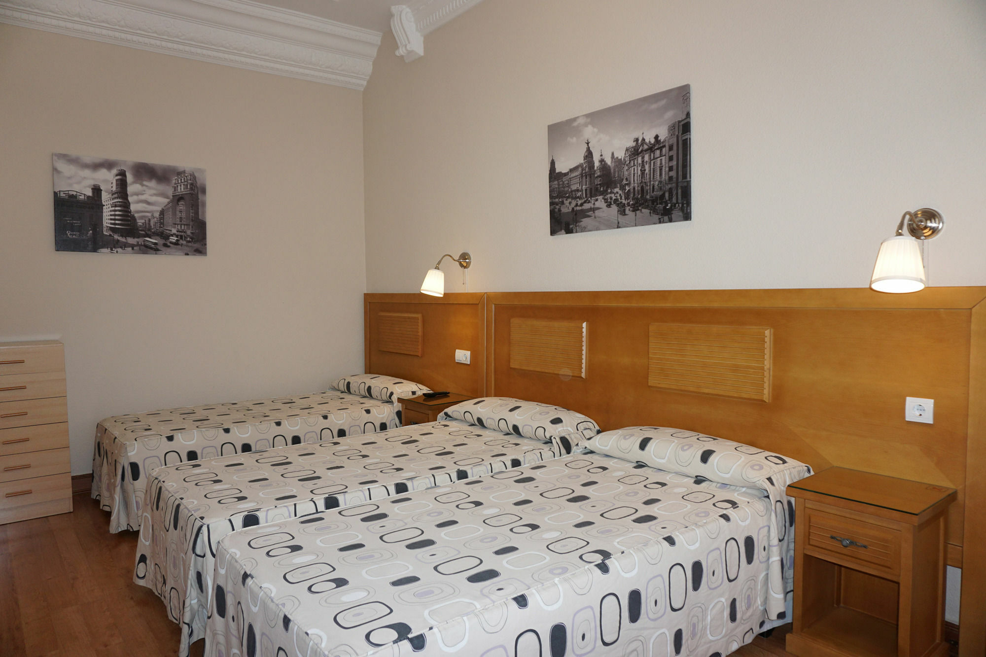 Hostal Santillan مدريد المظهر الخارجي الصورة