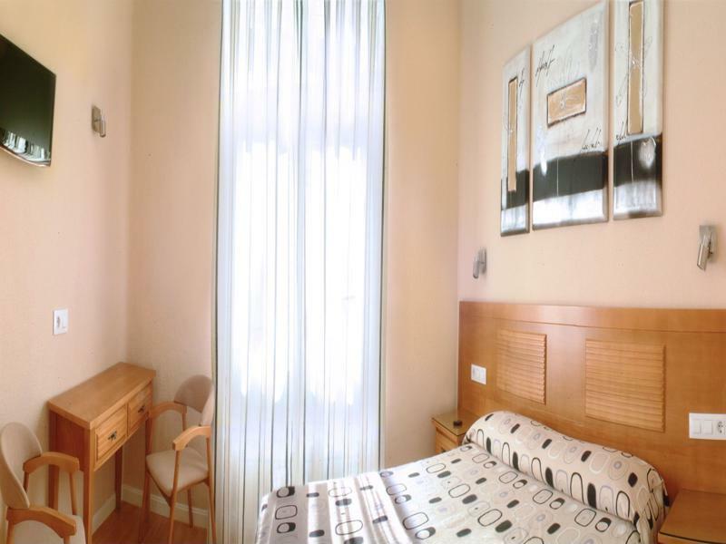 Hostal Santillan مدريد المظهر الخارجي الصورة
